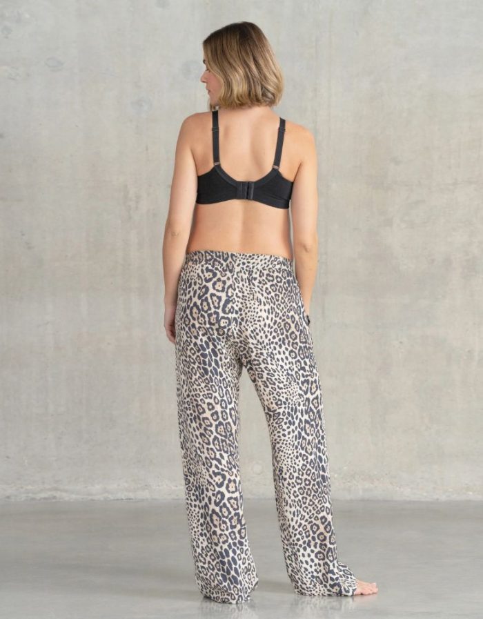 wide leg παντελονα εγκυμοσυνης με animal print σχεδιο. Λινη παντελονα εγκυμοσυνης. οικονομικη παντελονα εγκυμοσυνης και σε μεγαλα μεγεθη, plus size.